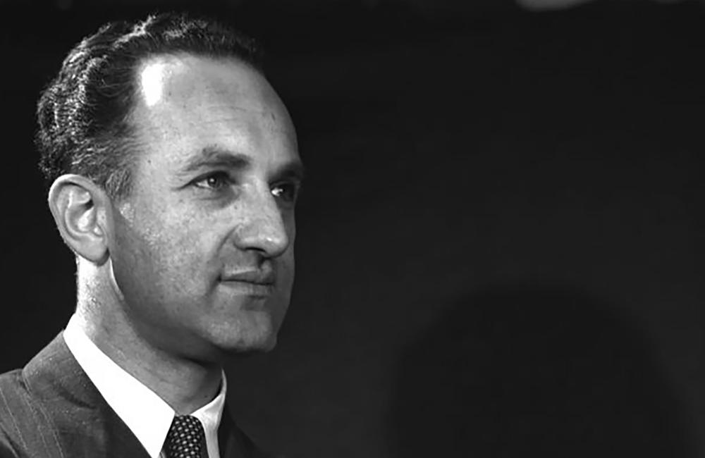 ORNL chemist Waldo Cohn