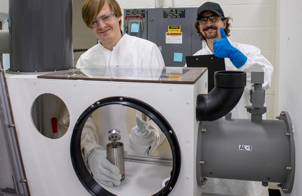 Interns at ORNL gain hands-on experience and become the next generation of STEM leaders. Credit: Alonda Hines/ORNL, U.S. Dept. of Energy