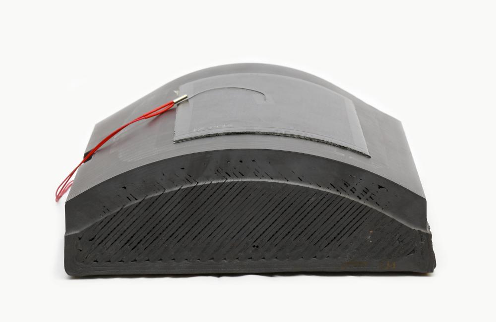 A 3D-printed thermoplastic mold manufactured at ORNL withstood testing in an industrial autoclave.