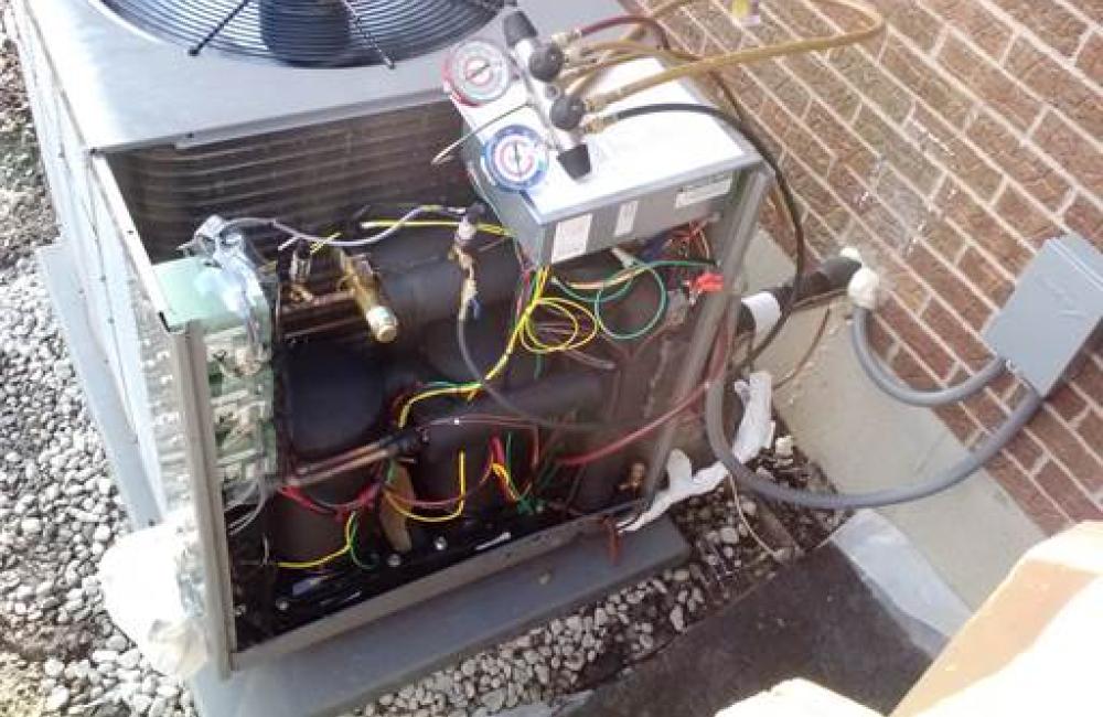 This prototype heat pump installed at the Ohio field test site in January 2015 produced savings of more than 40 percent compared to the baseline heat pump.