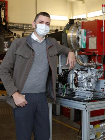 Martin Wissink of ORNL’s Buildings and Transportation Science Division applies neutrons and other diagnostic tools at Oak Ridge National Laboratory in pursuit of cleaner, sustainable and more flexible transportation technologies. Credit: Genevieve Martin/ORNL, U.S. Dept of Energy