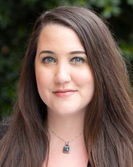 photo of woman with brown hair and blue eyes