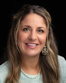 Lindsey Aloisi Headshot