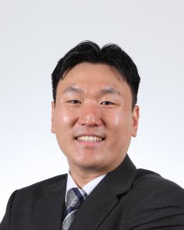 Abraham J Lee