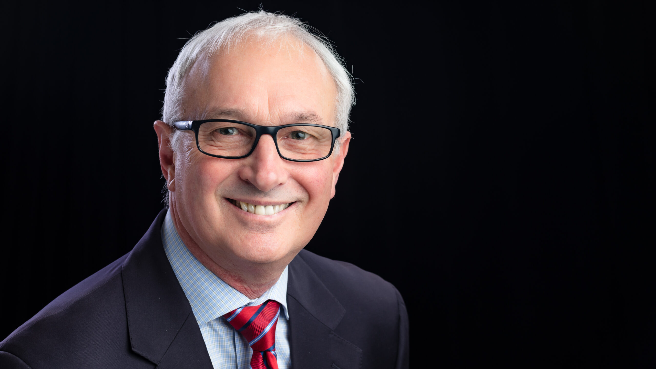 Headshot of Graeme Murdoch