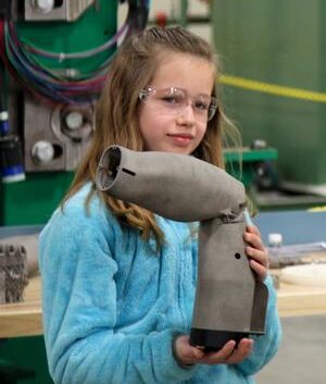ORNL offers mentors, working space for students to build robots