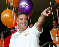 UT Coach Bruce Pearl tips off ORNL United Way campaign