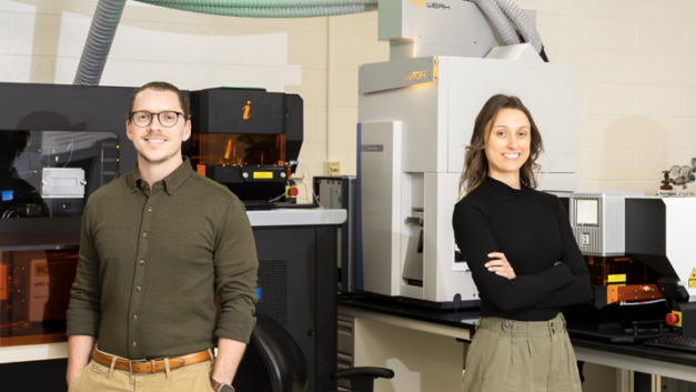 ORNL’s Szakas, Andrews are among world’s top young analytical scientists